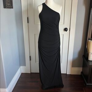 Laundry By Shelli Segal Black One-Shoulder Gown